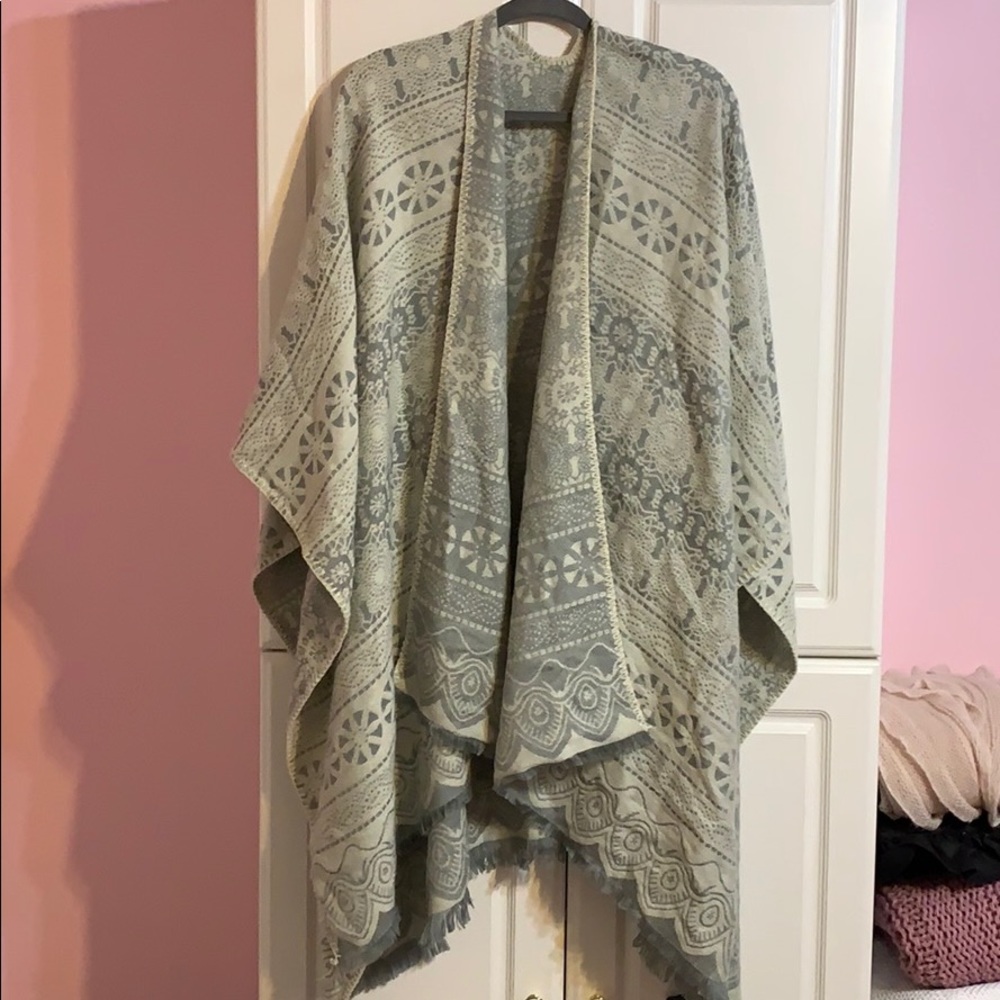 Lightweight Wrap - image 1